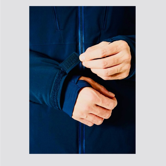 Helly Hansen Ski Jacket - Picture 4 of 16